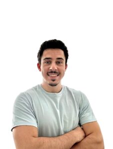 Portrait de Miguel Veloso, ostéopathe diplômé de l'ULB, Pulse Clinics Bruxelles